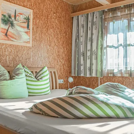 Semesterbostad Wunderschoenes Ferienhaus